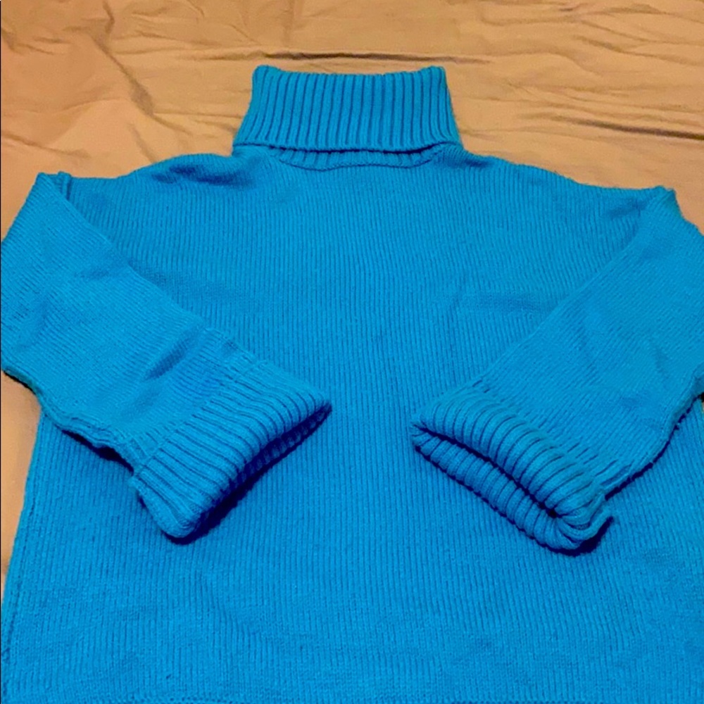 Turtle neck sweater